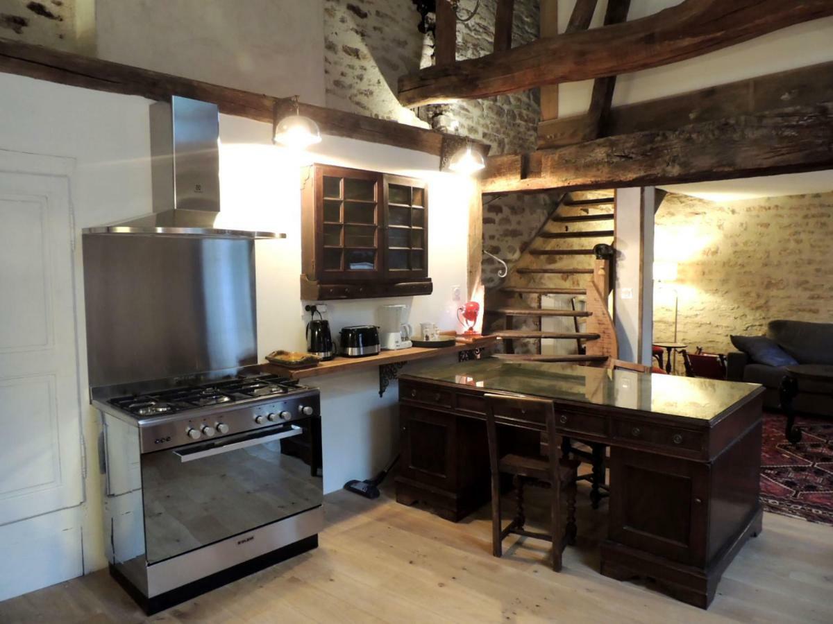 Maison Romane 1136 Cluny Buitenkant foto