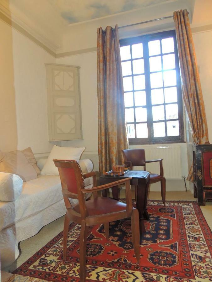 Maison Romane 1136 Cluny Buitenkant foto